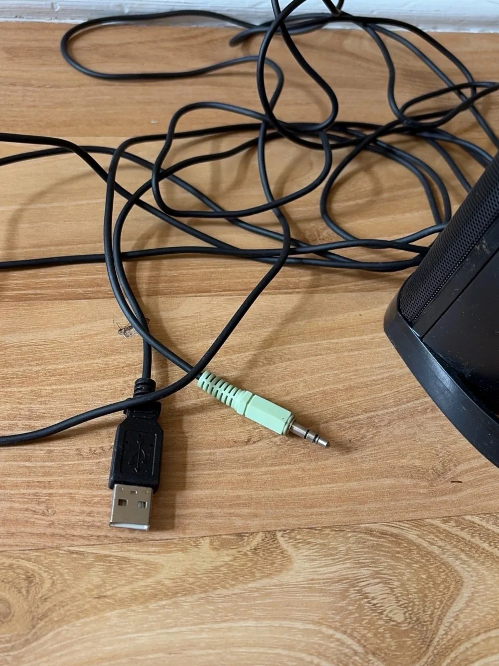 Dell Black Portable  Computer Speakers